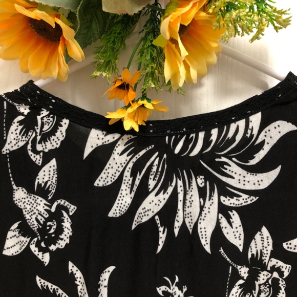 NWOT - Black & White Patterned Dress/Tunic - Picture 8 of 11